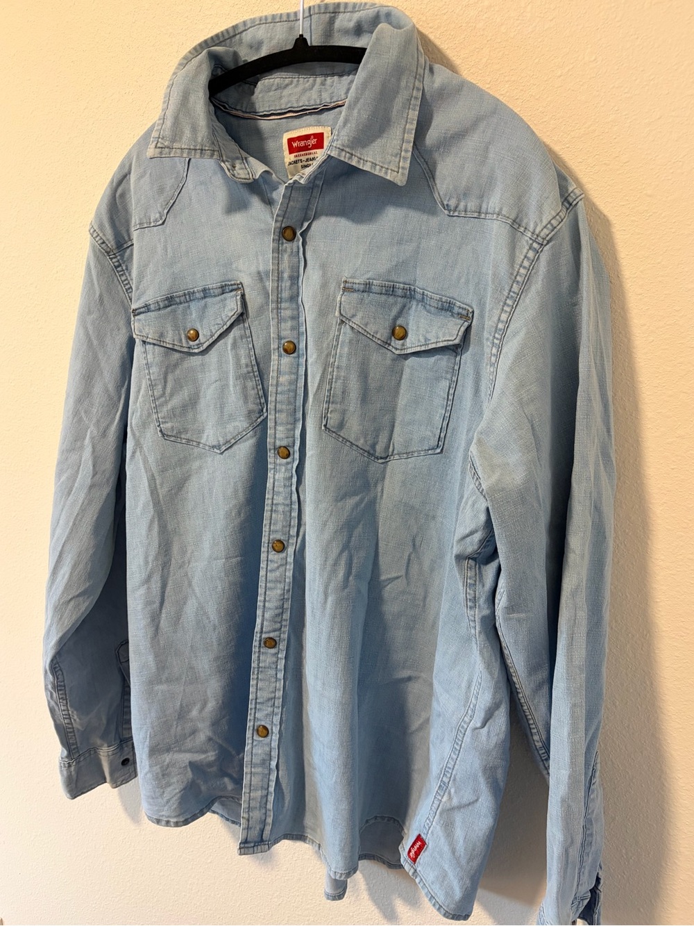Wrangler Mens XL Blue Denim Pearl Snap Western Shirt Light Wash Workwear Cowboy - Picture 3 of 5